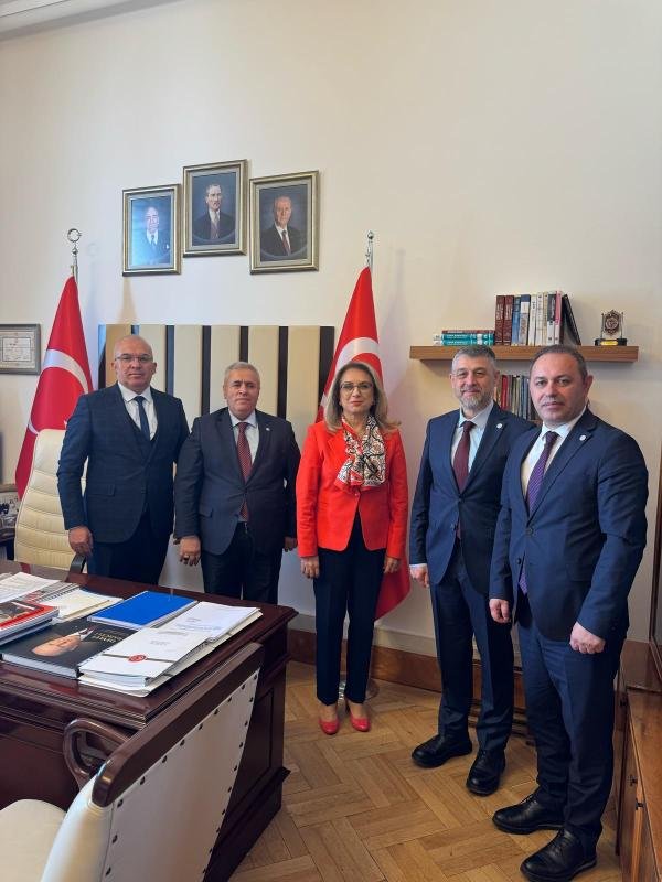 uluslararasi-vizyon-universitesi-nden-mhp-grup-baskanvekili-prof-dr-filiz-kilic-a-ziyaret