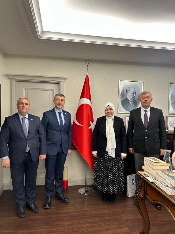 vizyon-rektoru-prof-dr-ahmet-vecdi-can-dan-milli-egitim-bakan-yardimcisi-celile-eren-okten-e-ziyaret