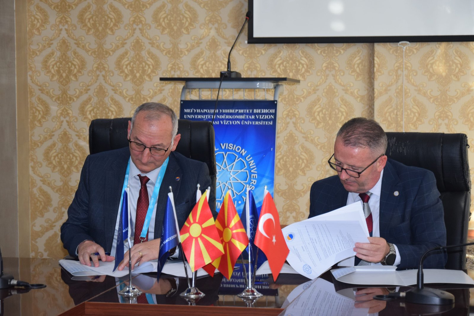 VİZYON ÜNİVERSİTESİ İLE SİNOP ÜNİVERSİTESİ ARASINDA AKADEMİK İŞBİRLİĞİ PROTOKOLÜ İMZALANDI